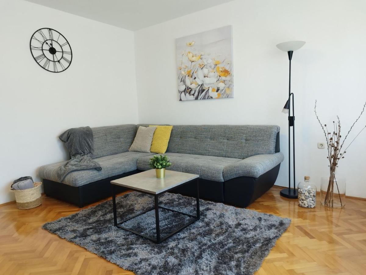 Antemma Apartment プーラ エクステリア 写真