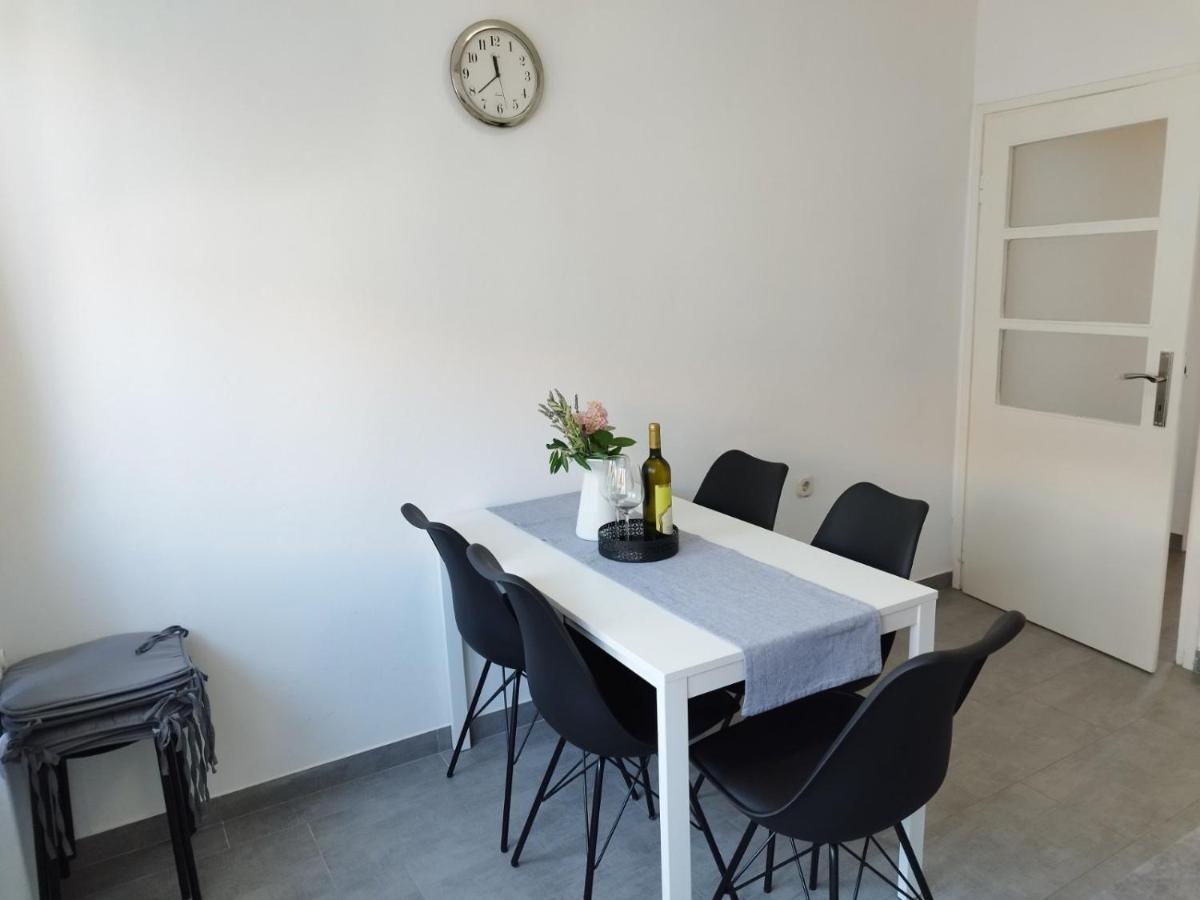Antemma Apartment プーラ エクステリア 写真
