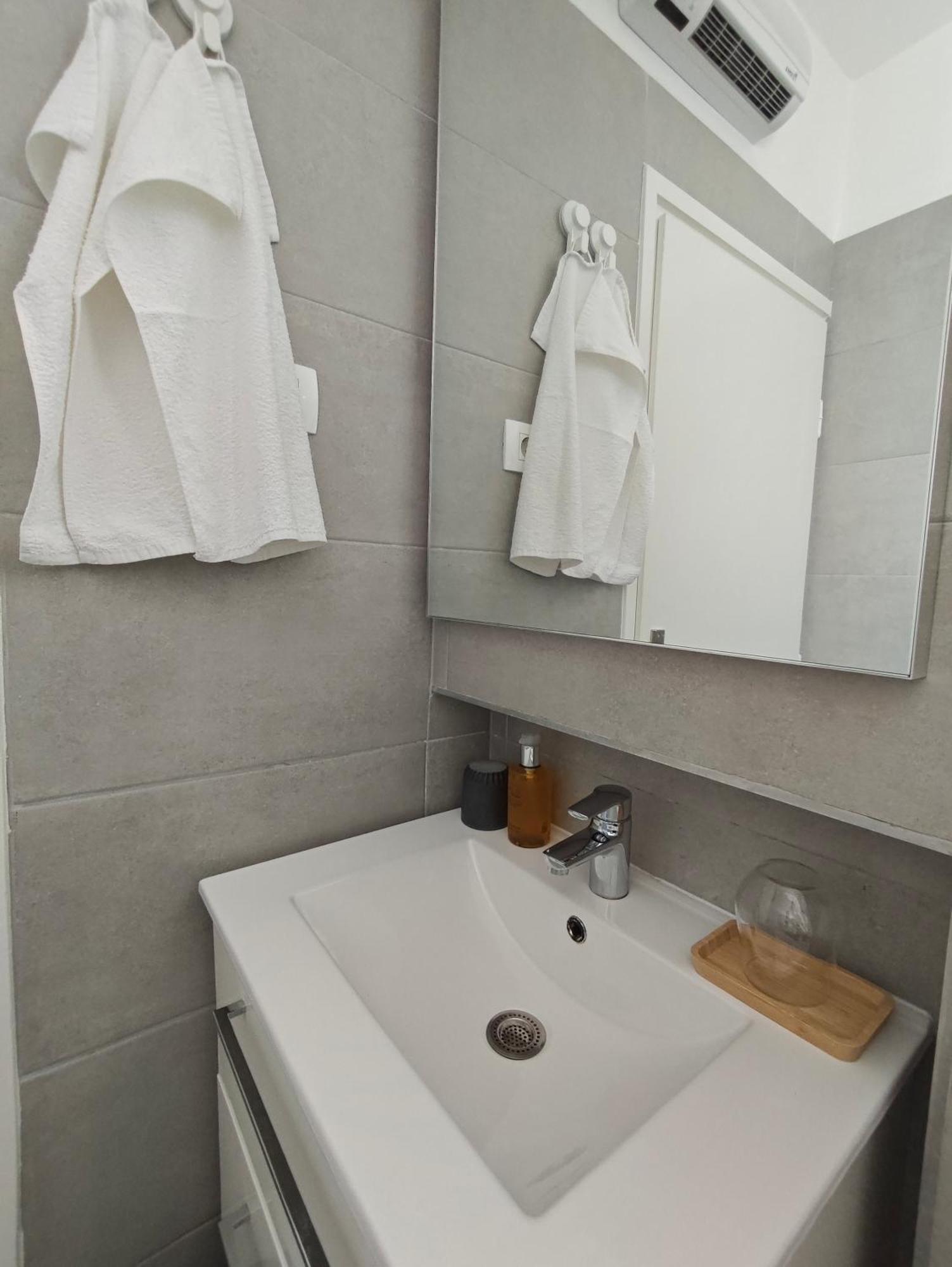 Antemma Apartment プーラ エクステリア 写真