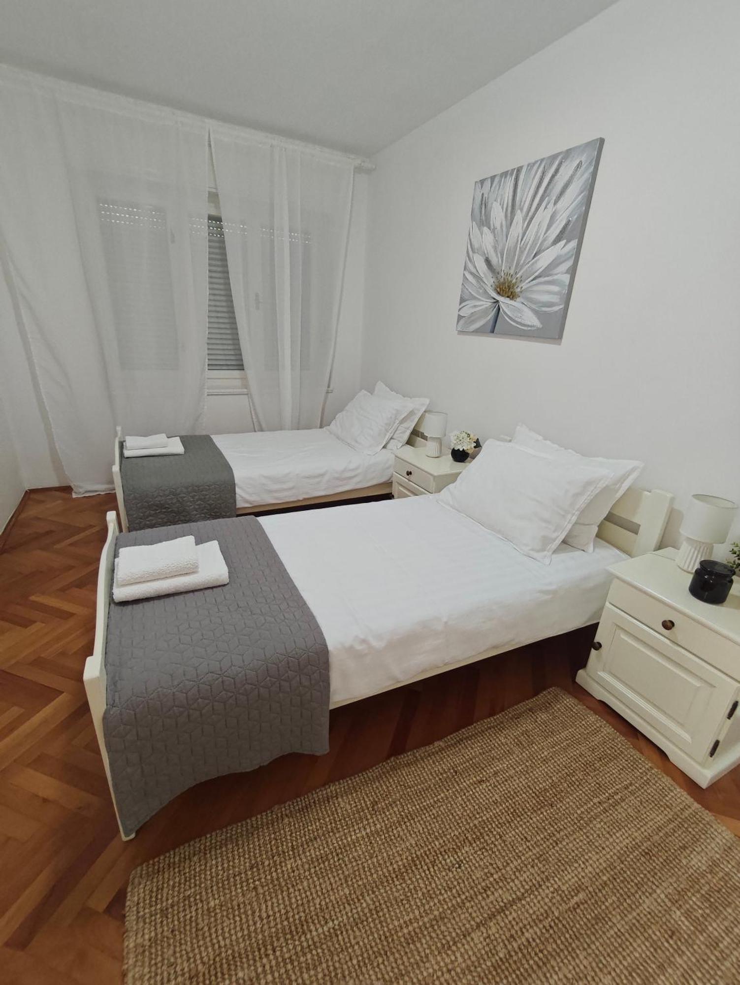 Antemma Apartment プーラ エクステリア 写真